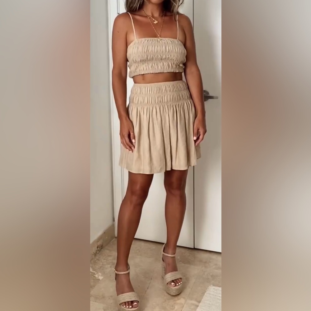Vici Beige Pleated Mini Skirt Set
